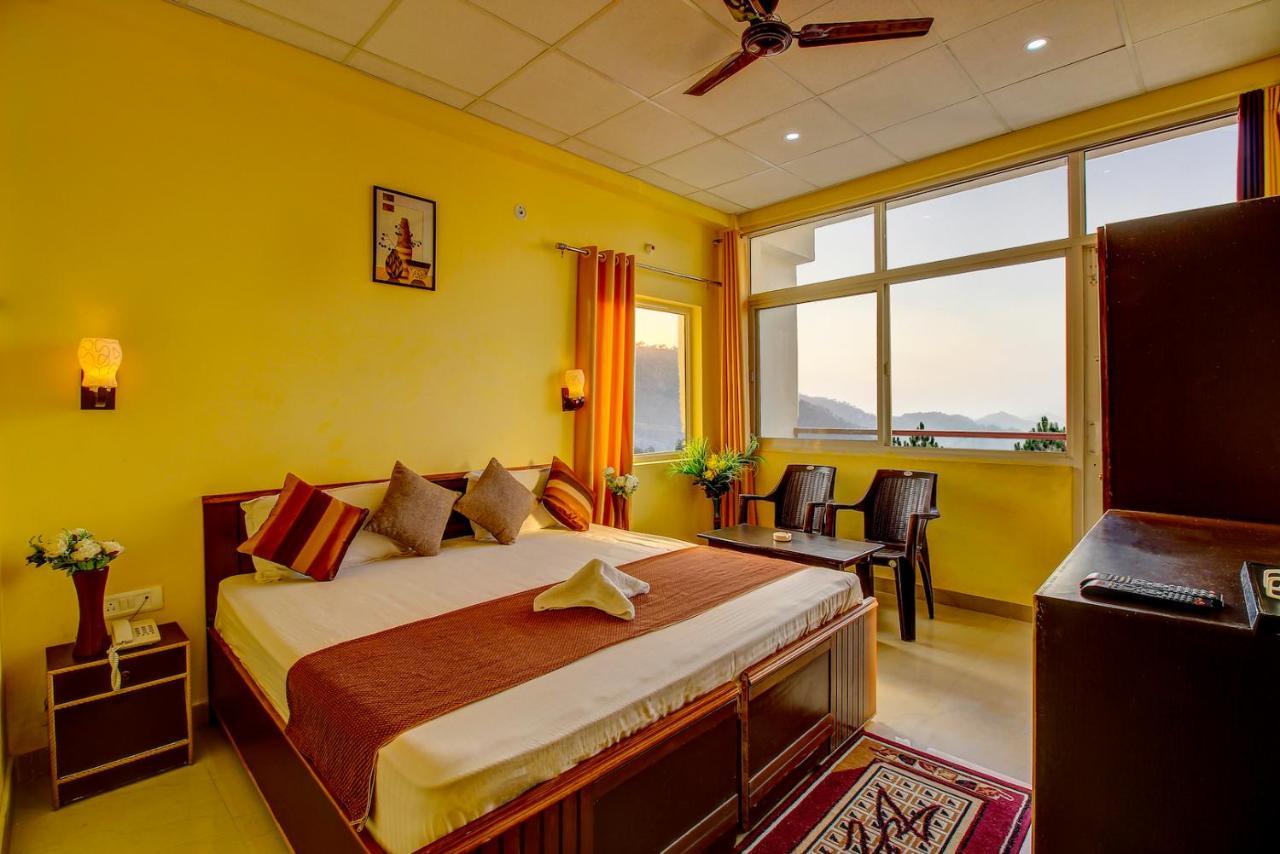 לנסדאון Hotel Himalayan View מראה חיצוני תמונה