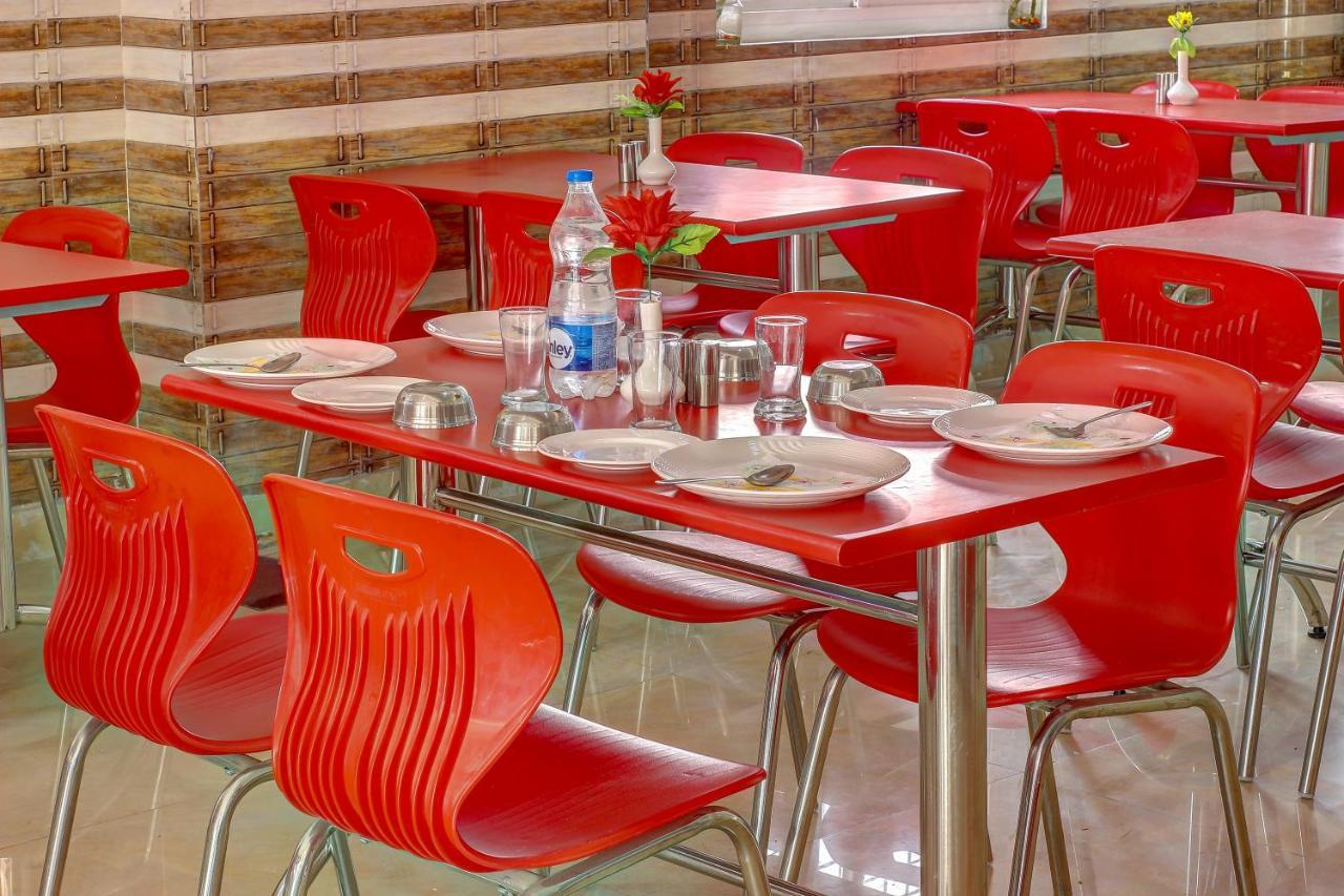 לנסדאון Hotel Himalayan View מראה חיצוני תמונה